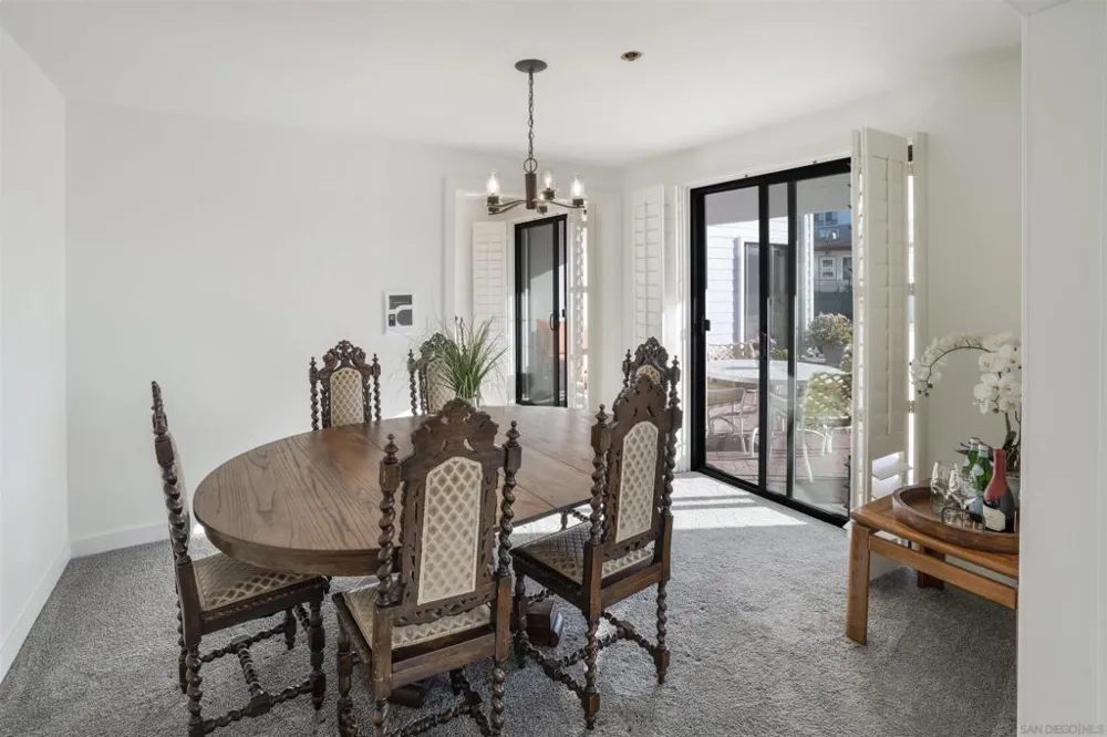 8263 Camino del Oro #171 La Jolla, CA 92037
