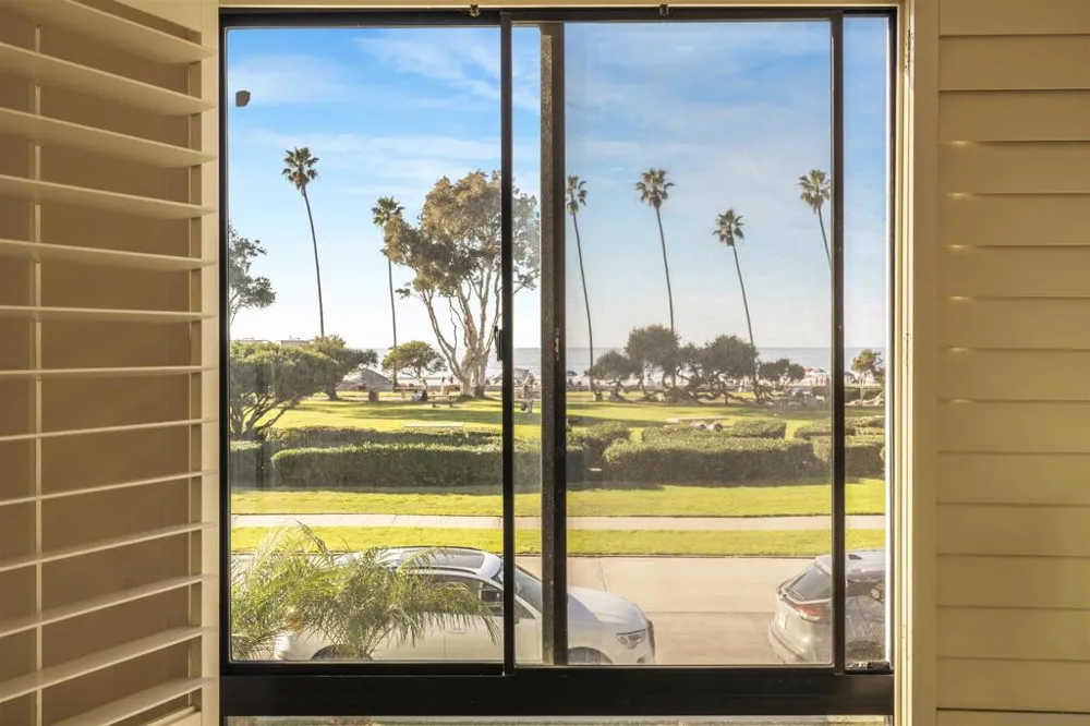 8263 Camino del Oro #171 La Jolla, CA 92037