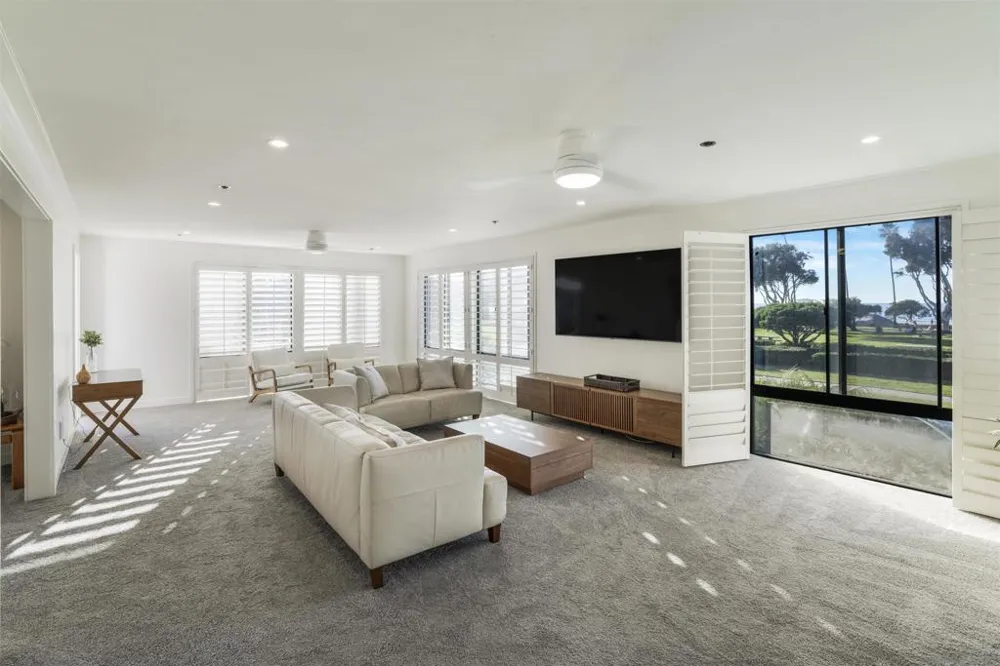 8263 Camino del Oro #171 La Jolla, CA 92037