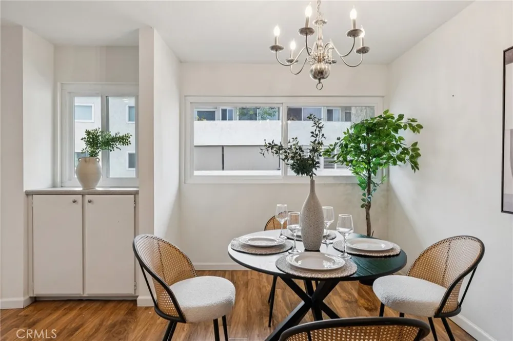 125 S Sierra Madre #215 Pasadena, CA 91107