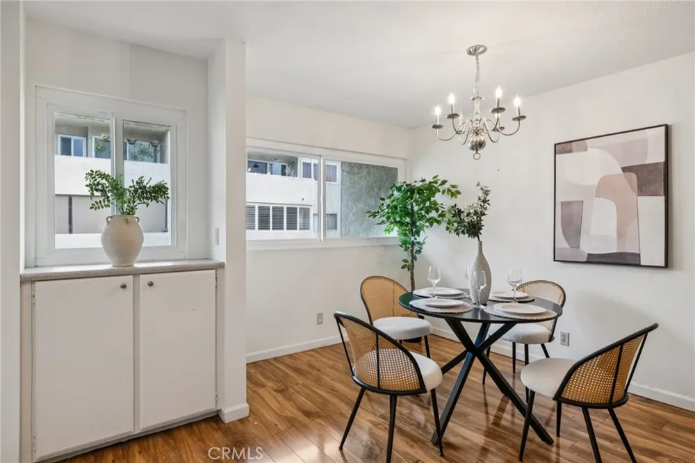 125 S Sierra Madre #215 Pasadena, CA 91107