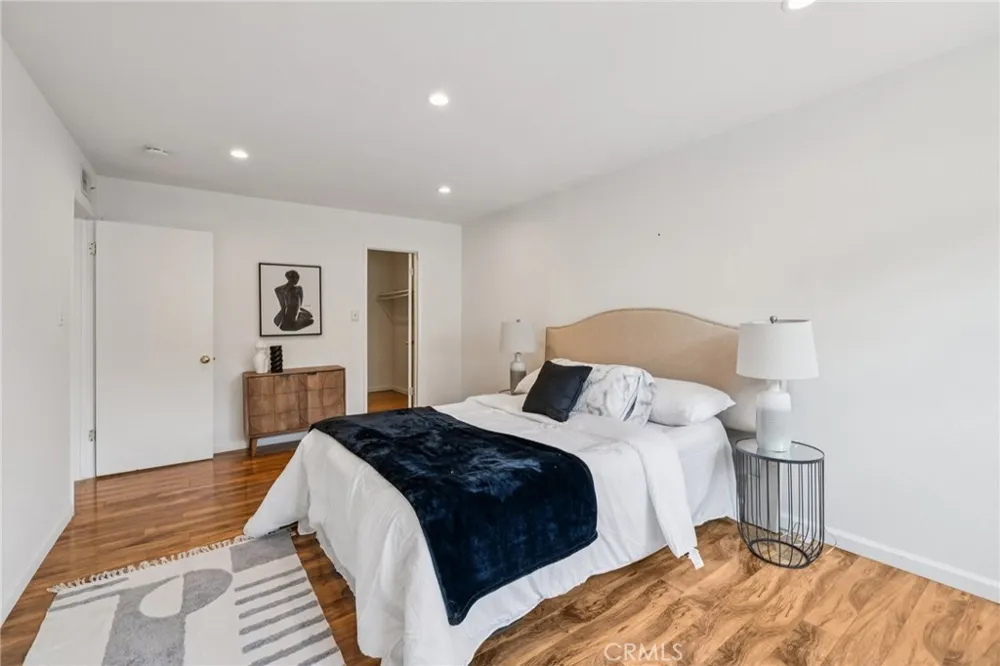 125 S Sierra Madre #215 Pasadena, CA 91107