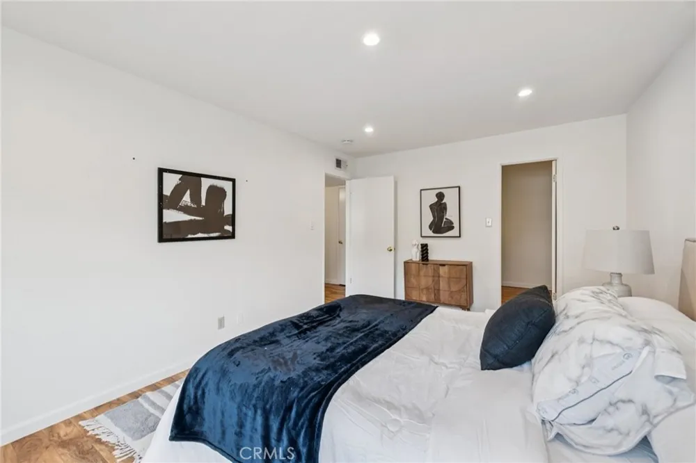 125 S Sierra Madre #215 Pasadena, CA 91107