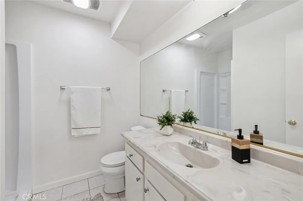 125 S Sierra Madre #215 Pasadena, CA 91107
