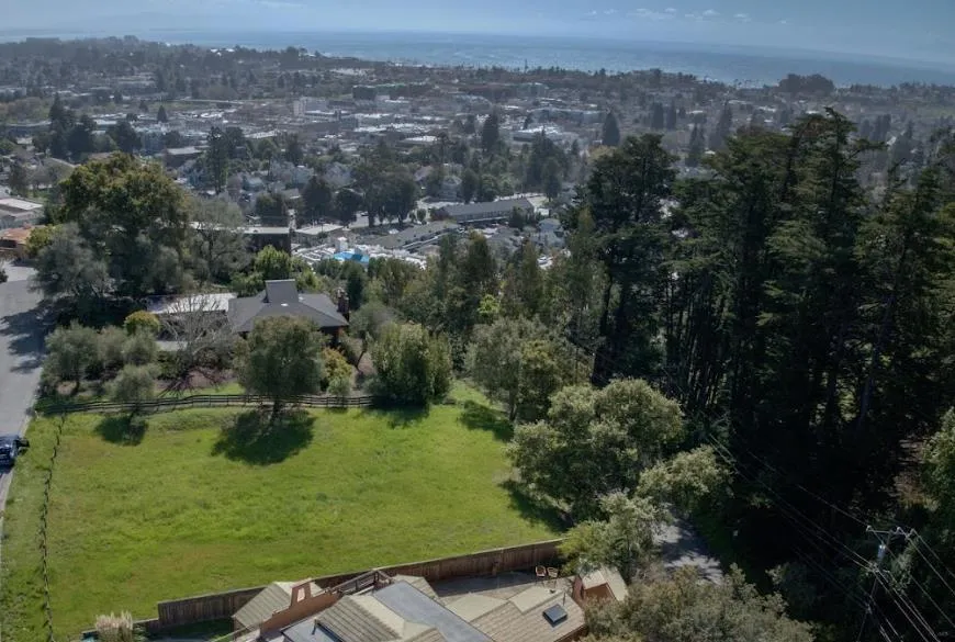108 Hillcrest Terrace Santa Cruz, CA 95060