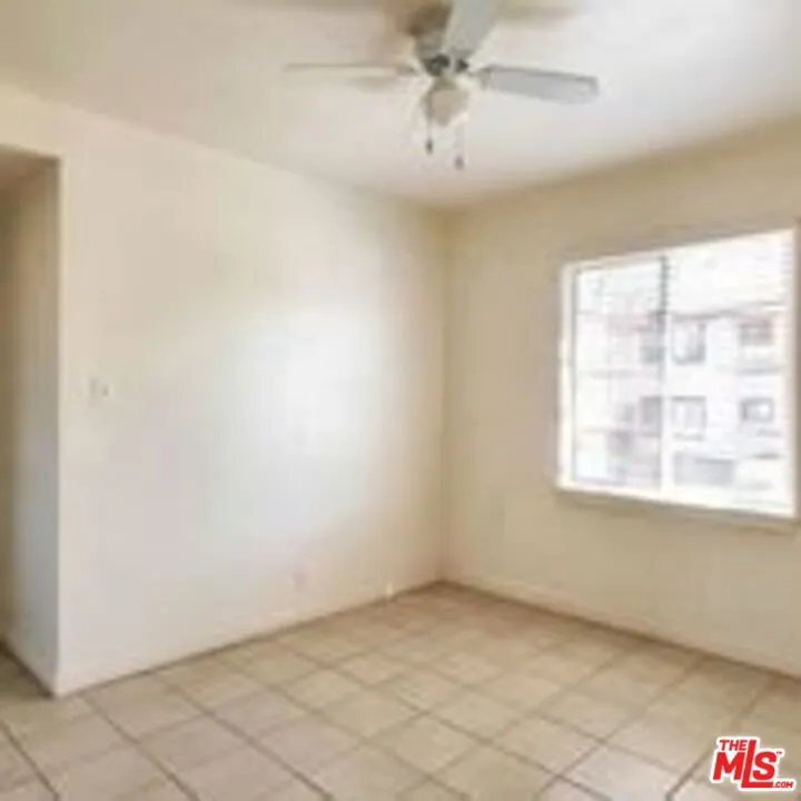 4063 ABOURNE ROAD #B Los Angeles, CA 90008