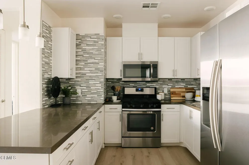 124 W Colorado Street #307 Glendale, CA 91204