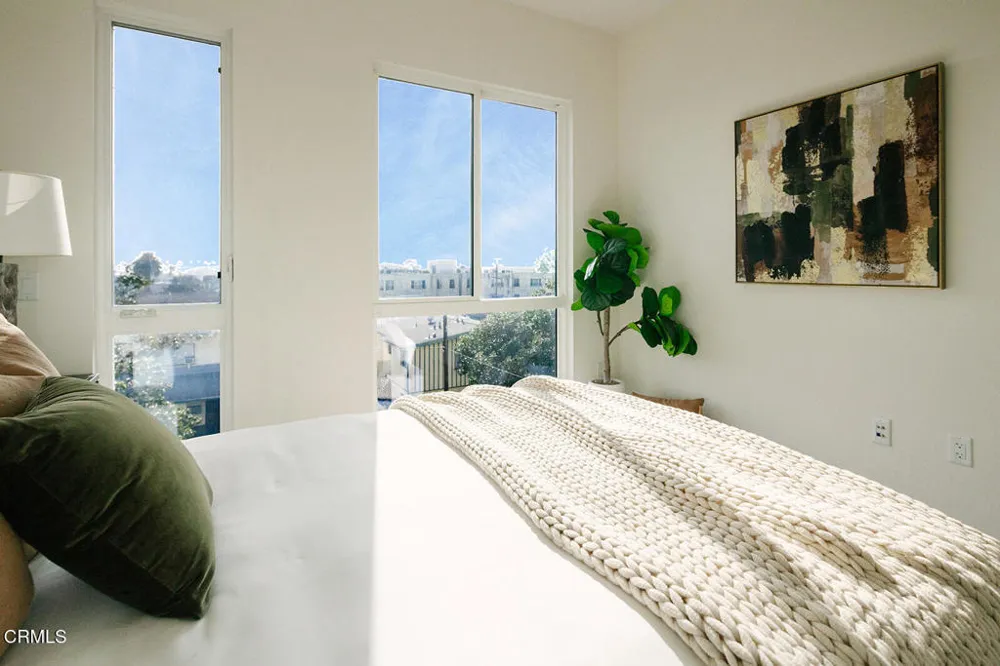 124 W Colorado Street #302 Glendale, CA 91204