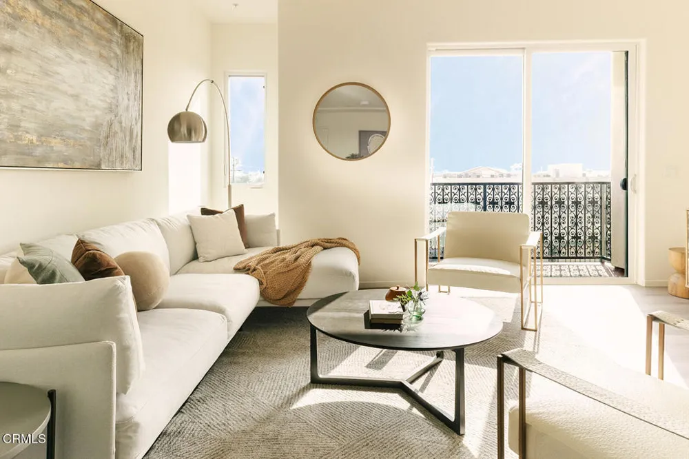 124 W Colorado Street #302 Glendale, CA 91204