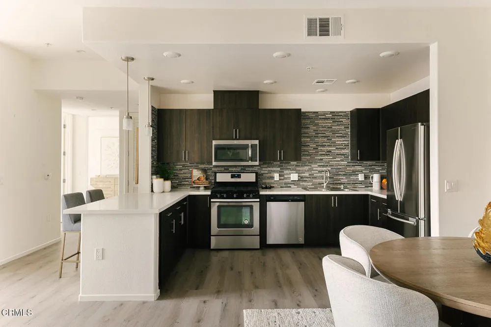 124 W Colorado Street #302 Glendale, CA 91204