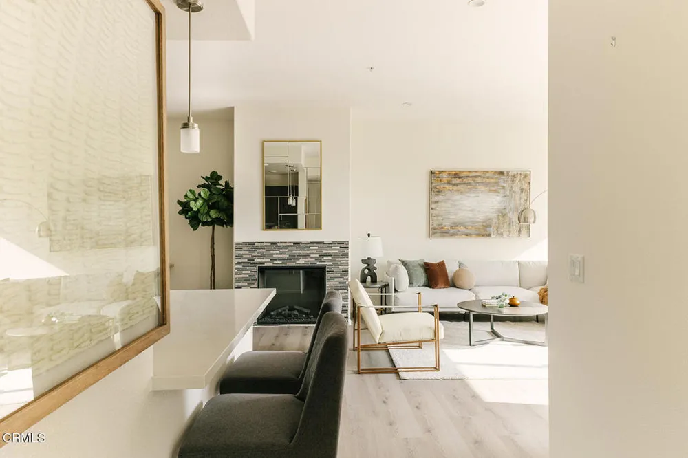 124 W Colorado Street #302 Glendale, CA 91204