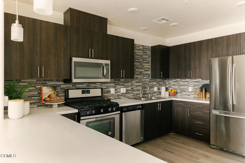 124 W Colorado Street #302 Glendale, CA 91204