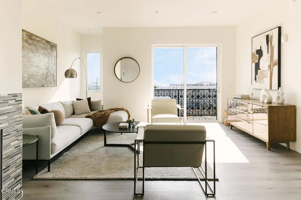 124 W Colorado Street #302 Glendale, CA 91204
