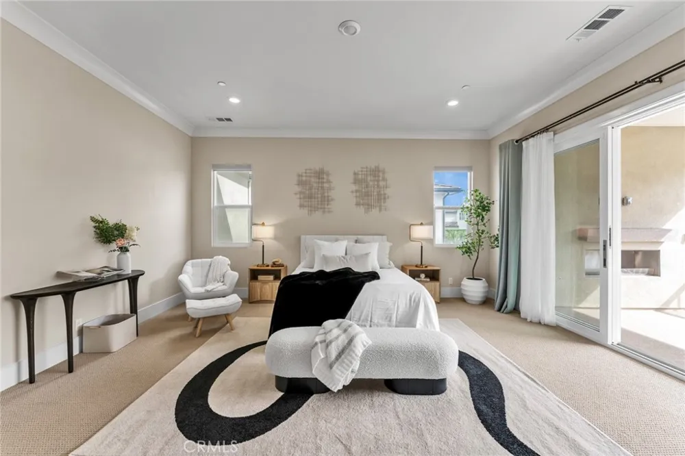 114 Crossover Irvine, CA 92618