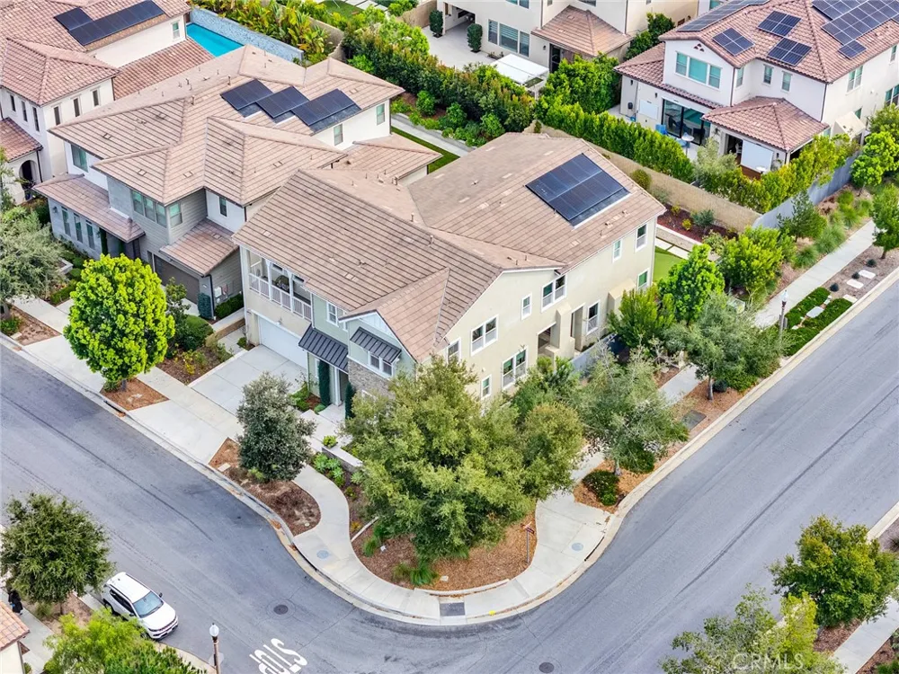 114 Crossover Irvine, CA 92618
