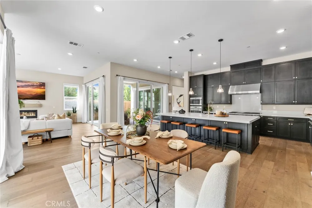 114 Crossover Irvine, CA 92618