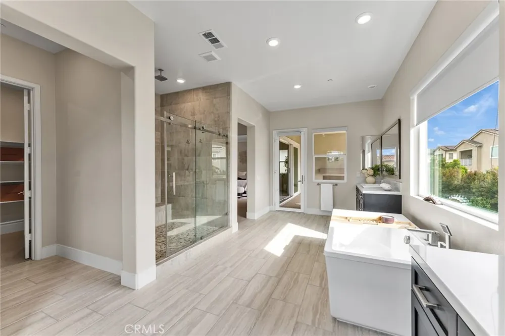 114 Crossover Irvine, CA 92618