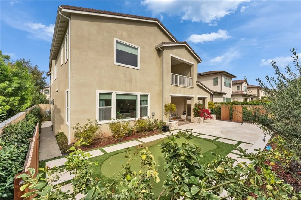 114 Crossover Irvine, CA 92618