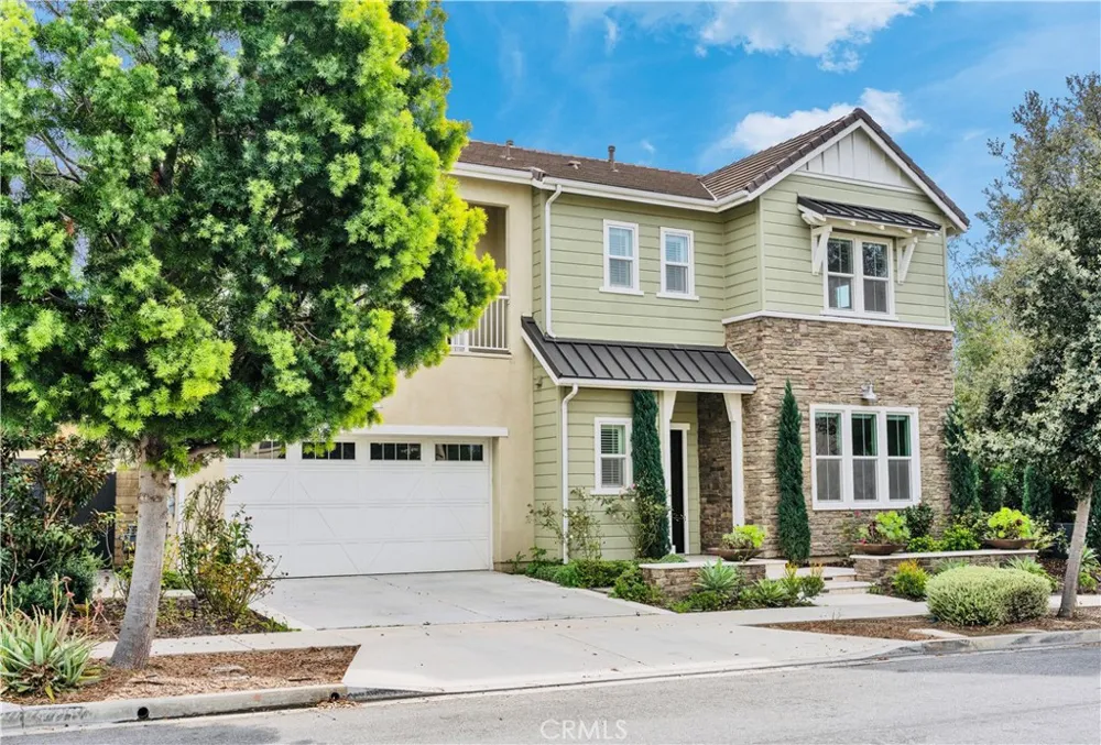 114 Crossover Irvine, CA 92618