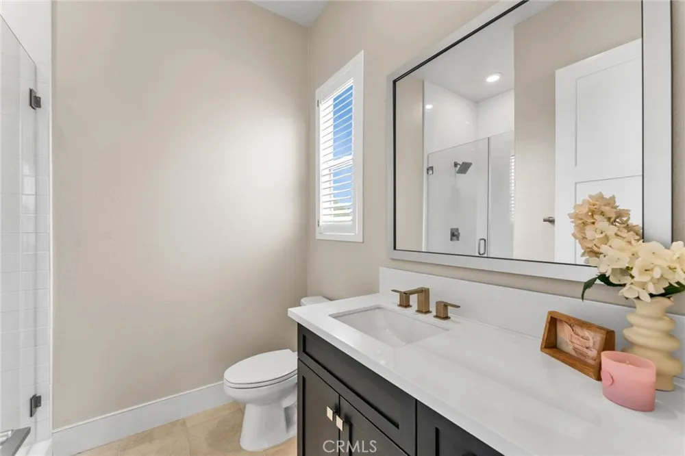114 Crossover Irvine, CA 92618
