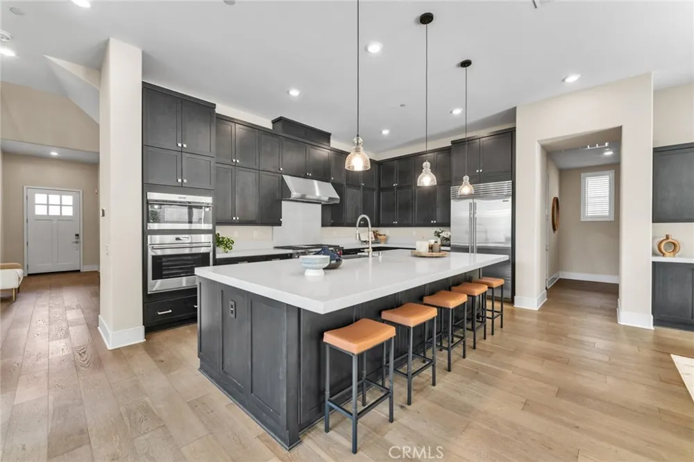 114 Crossover Irvine, CA 92618