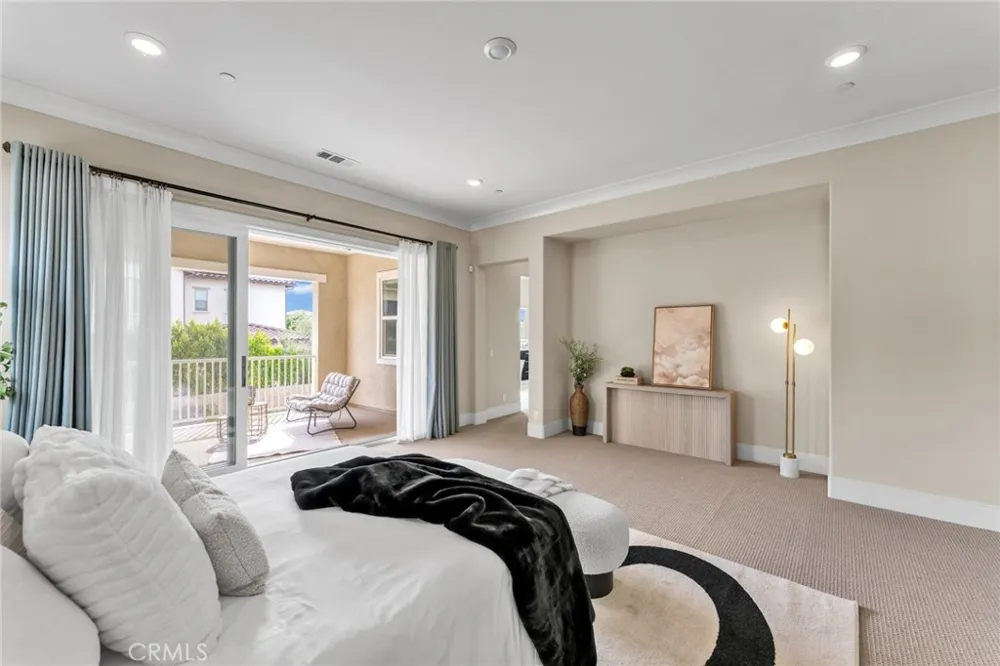 114 Crossover Irvine, CA 92618