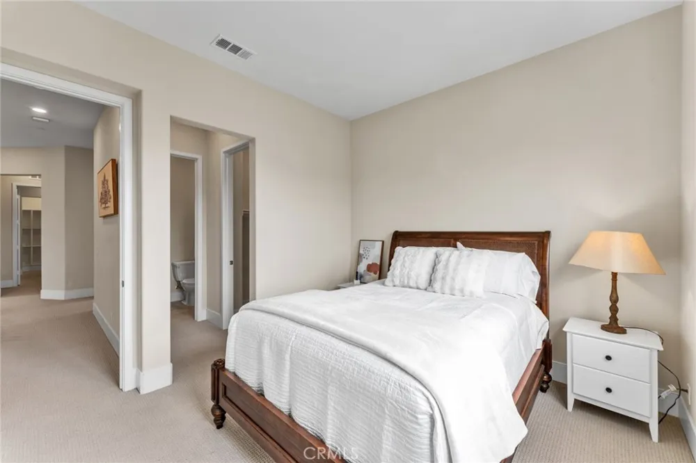 114 Crossover Irvine, CA 92618