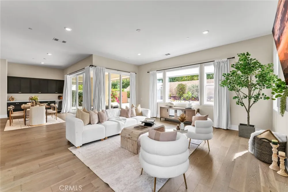 114 Crossover Irvine, CA 92618