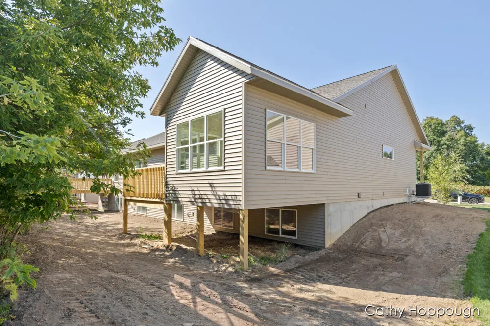 1976 Aspen Vly Lane Ionia City, MI 48846