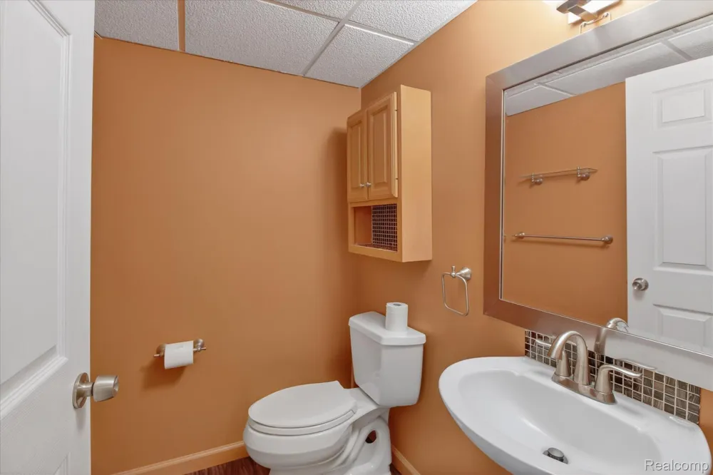 606 Shady Maple Drive Wixom City, MI 48393