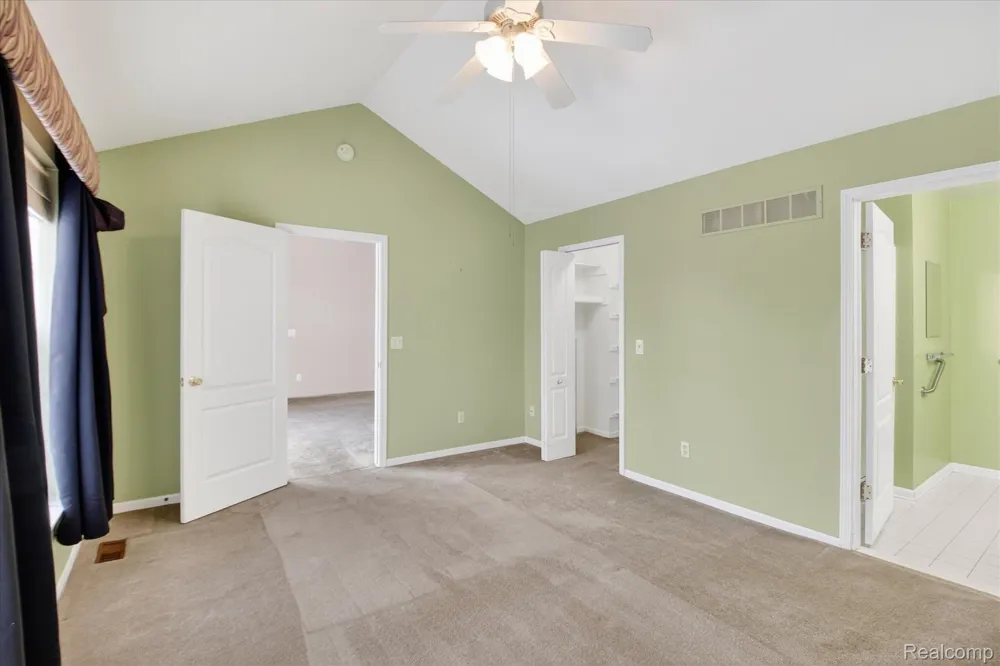 606 Shady Maple Drive Wixom City, MI 48393