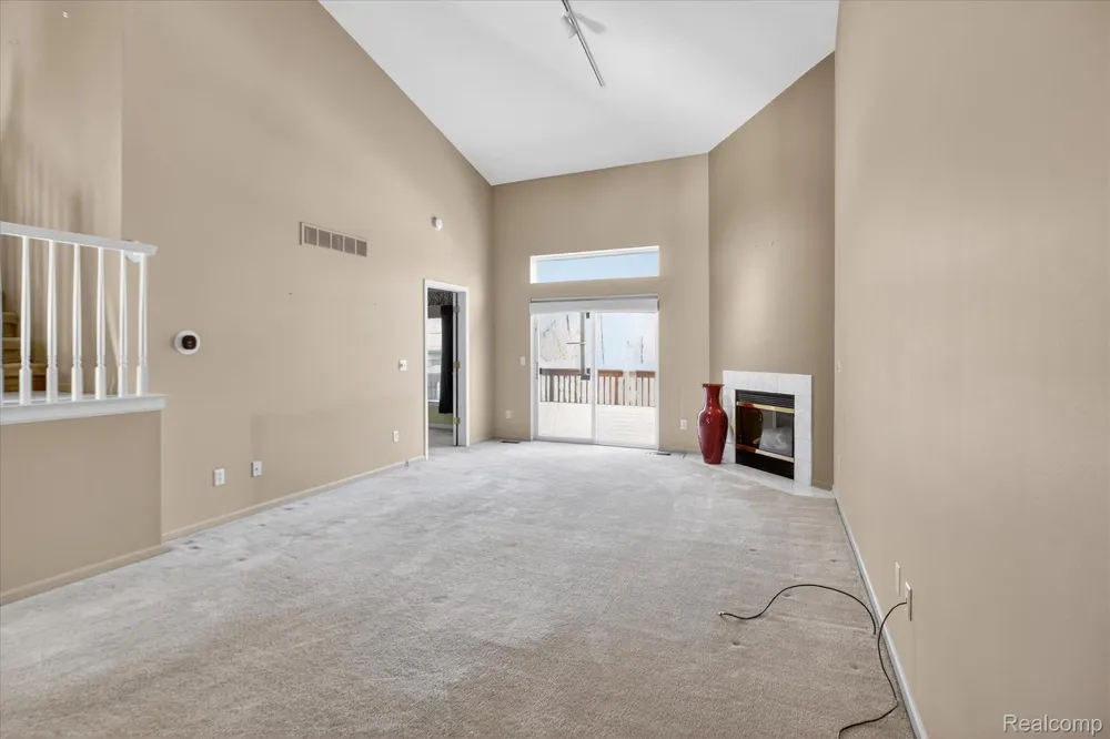 606 Shady Maple Drive Wixom City, MI 48393