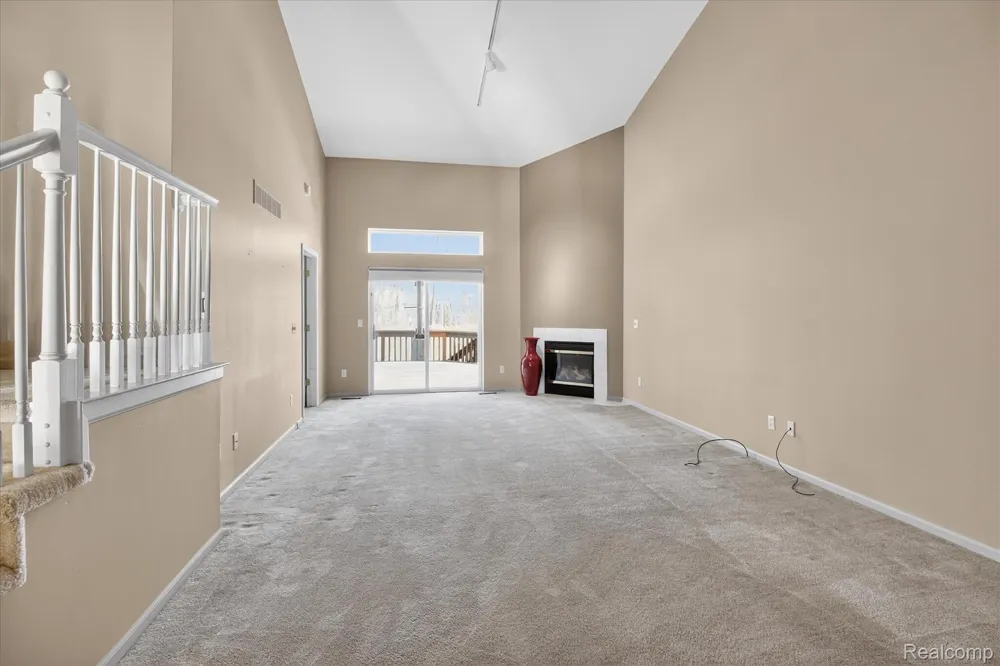 606 Shady Maple Drive Wixom City, MI 48393