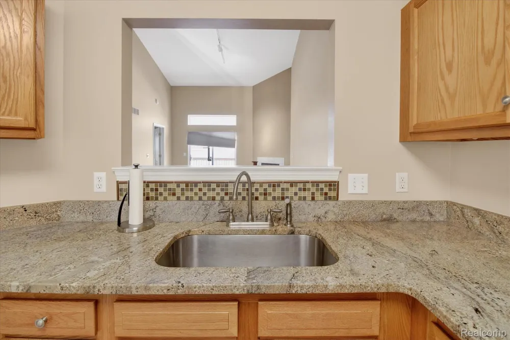 606 Shady Maple Drive Wixom City, MI 48393