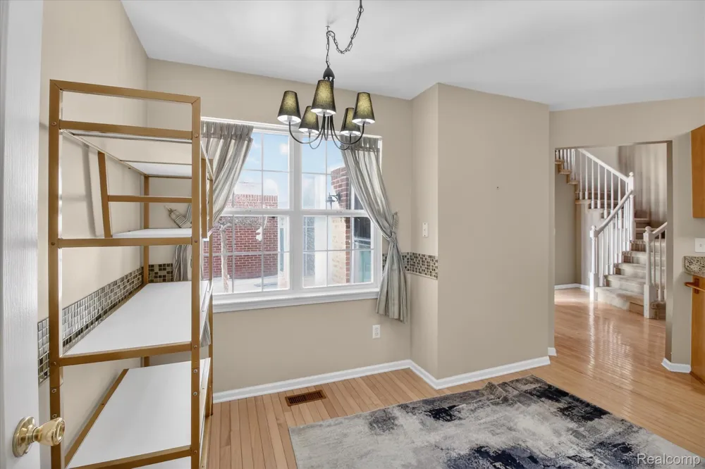 606 Shady Maple Drive Wixom City, MI 48393