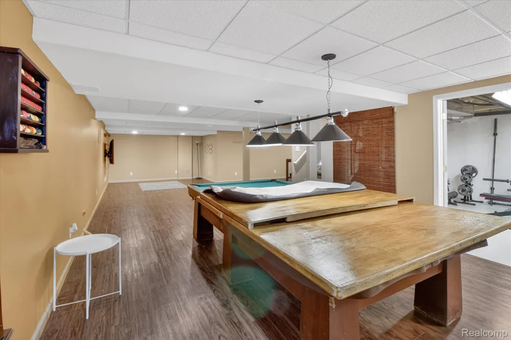 606 Shady Maple Drive Wixom City, MI 48393