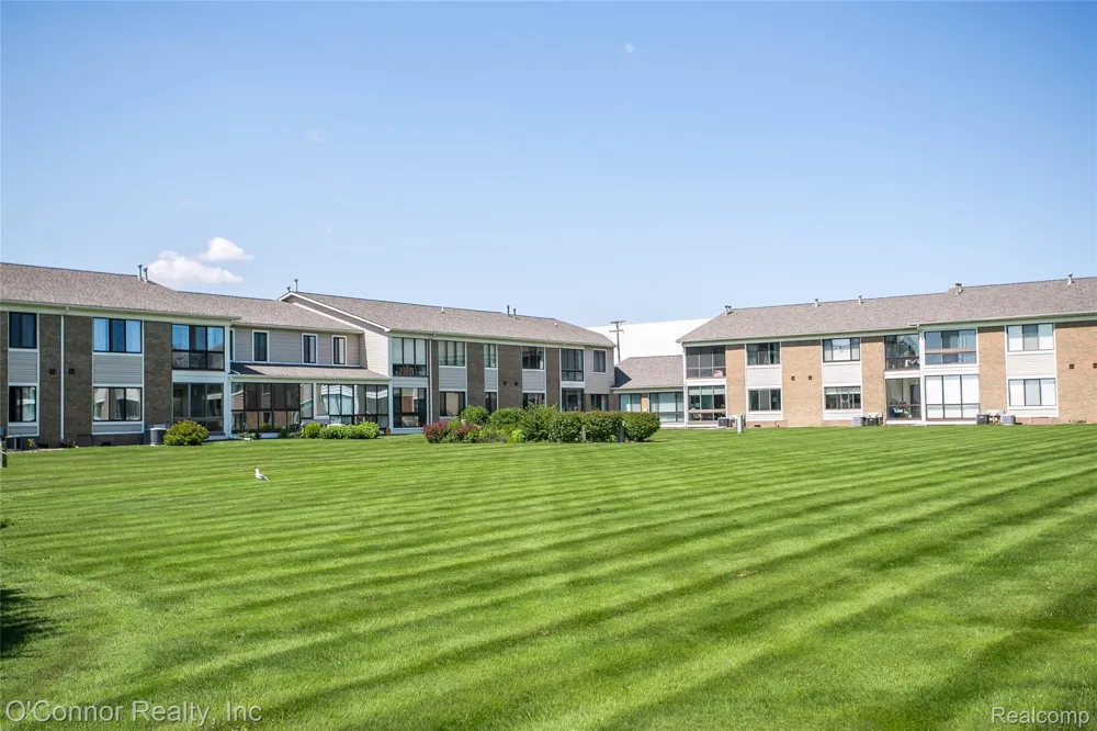 1660 River Road #53 Marysville City, MI 48040