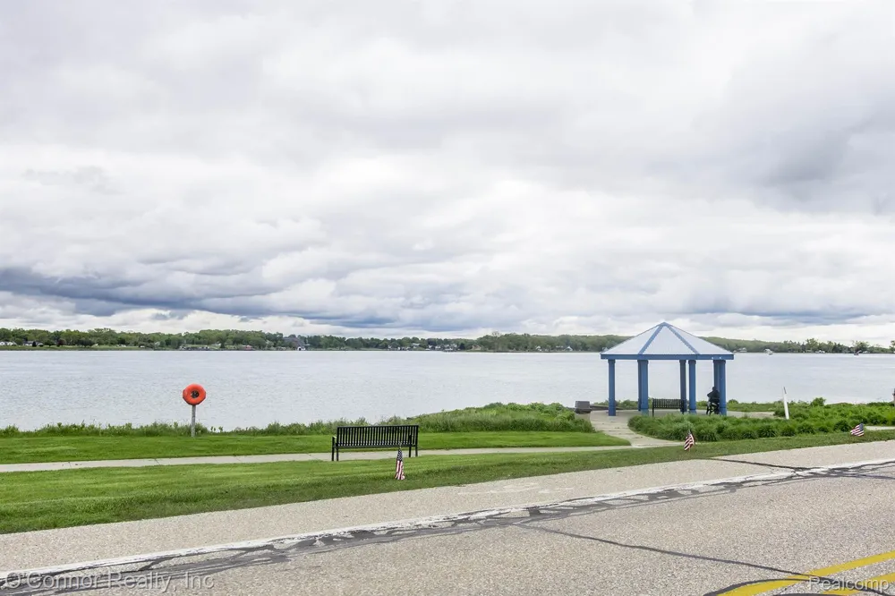 1660 River Road #53 Marysville City, MI 48040