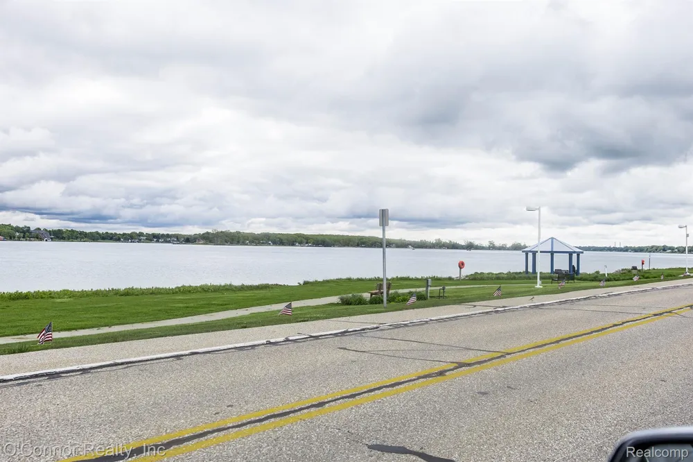 1660 River Road #53 Marysville City, MI 48040