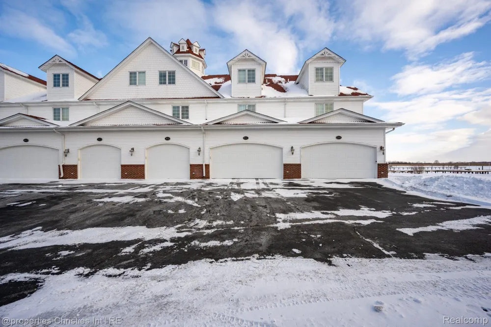 9996 Tashmoo Lane #2 Clay Township, MI 48001