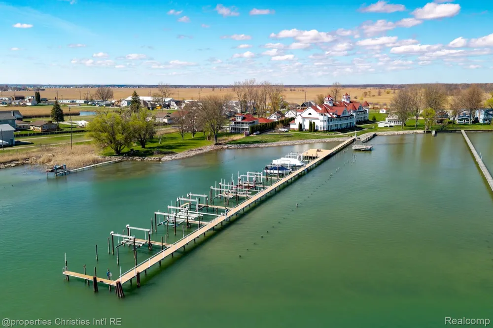 9996 Tashmoo Lane #2 Clay Township, MI 48001