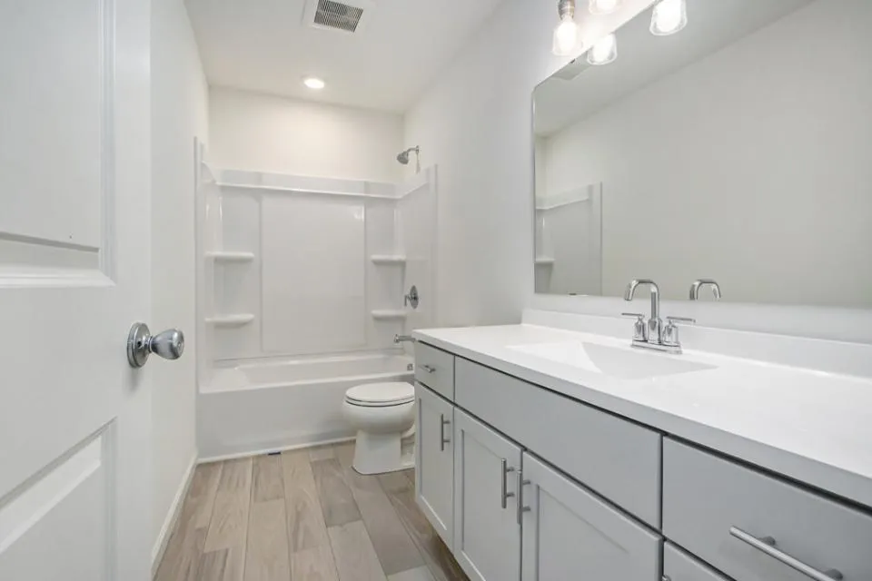 5065 Buxton Trail Texas Charter Township, MI 49009