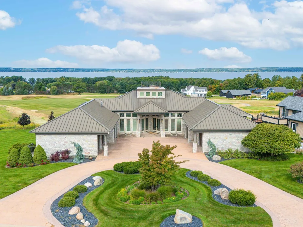 4173 Dornoch Court Acme Township, MI 49690