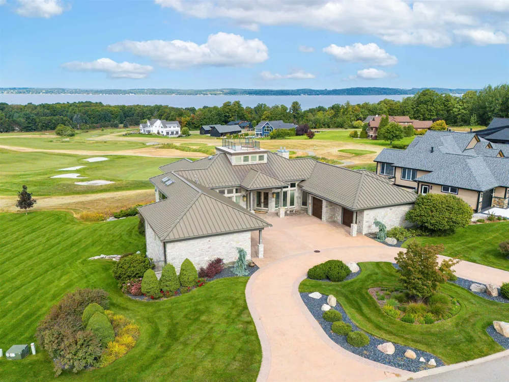 4173 Dornoch Court Acme Township, MI 49690