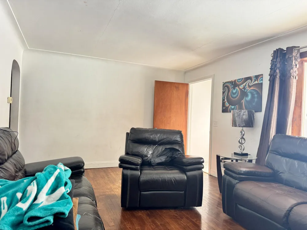 1223 Parchmount Avenue Parchment City, MI 49004