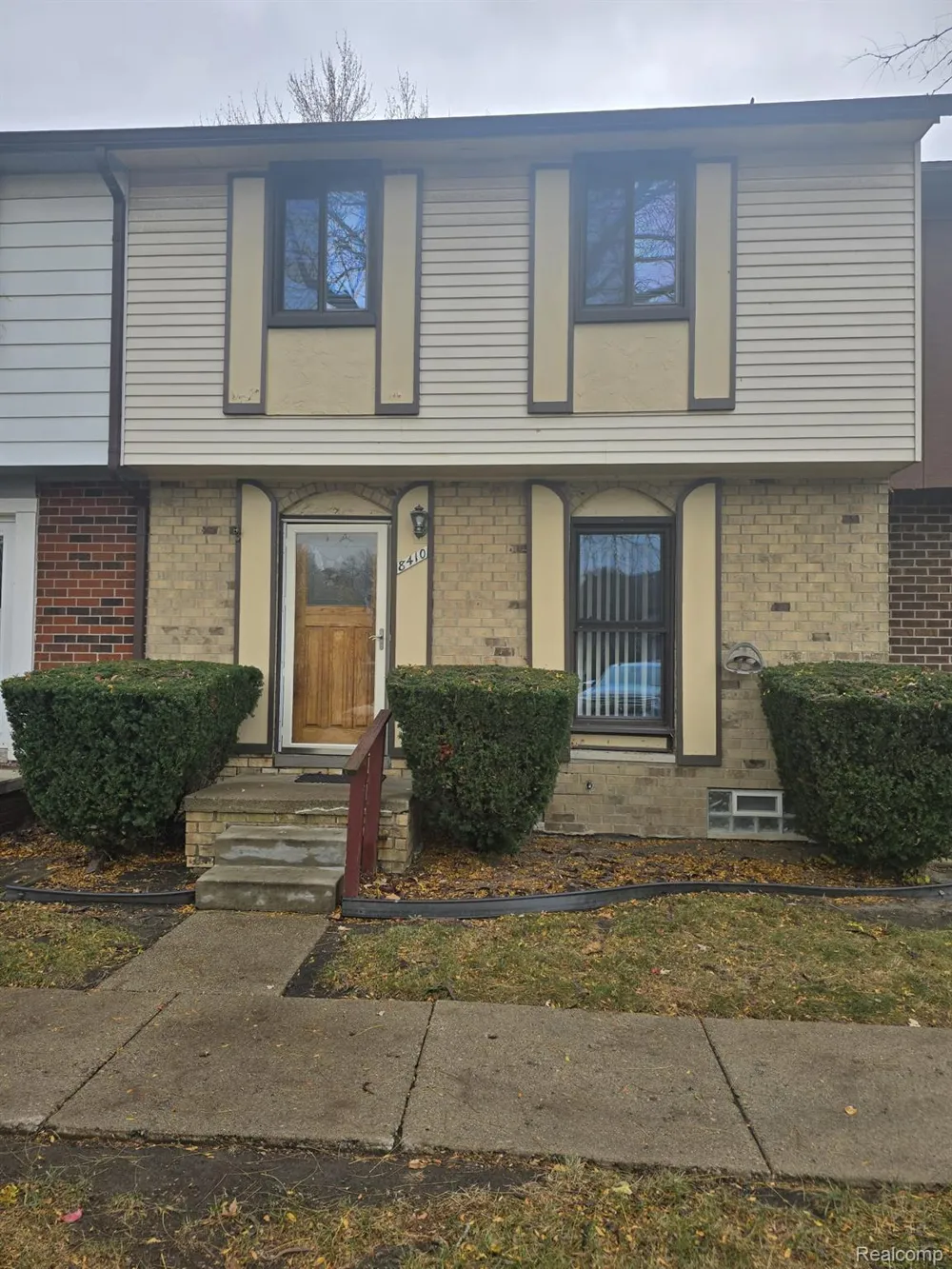 8410 HICKORY DR DRIVE