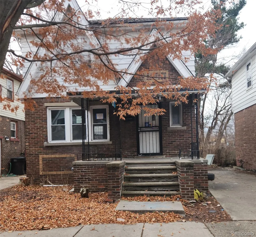 15787 Hartwell Street