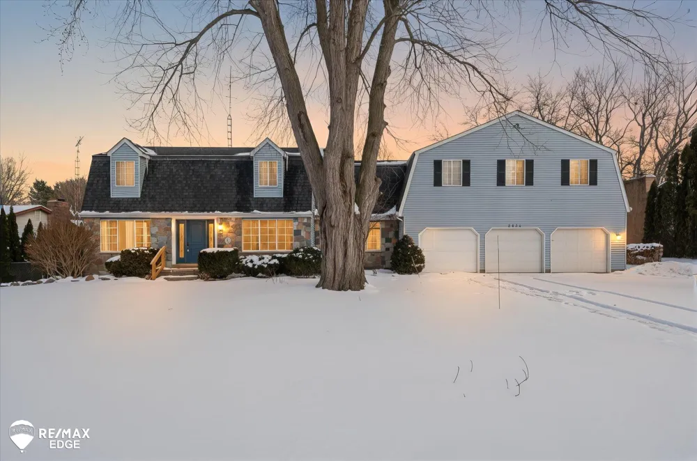 8454 Wesley Drive Flushing Charter Township, MI 48433