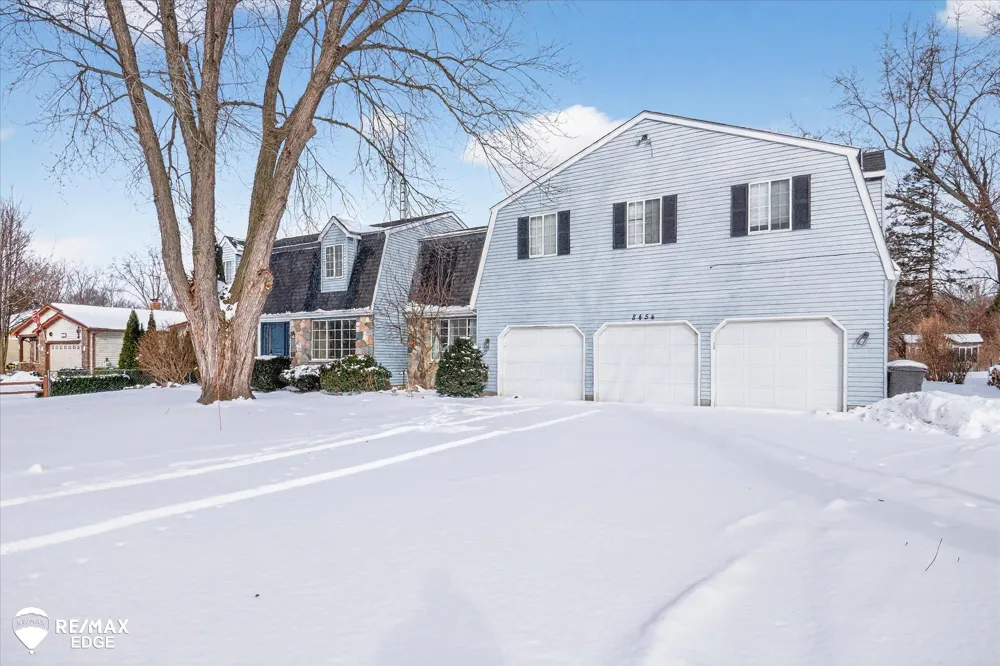 8454 Wesley Drive Flushing Charter Township, MI 48433