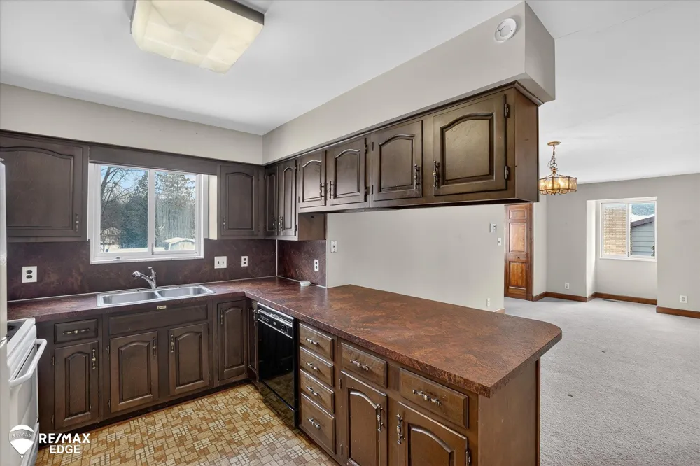 8454 Wesley Drive Flushing Charter Township, MI 48433